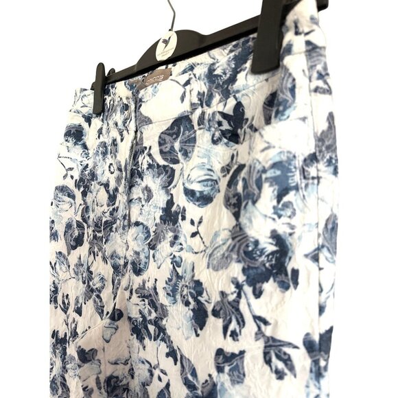 Chico’s White Ankle Jeans Blue Flowers Lightweight Pockets Size 10 - Picture 3 of 8